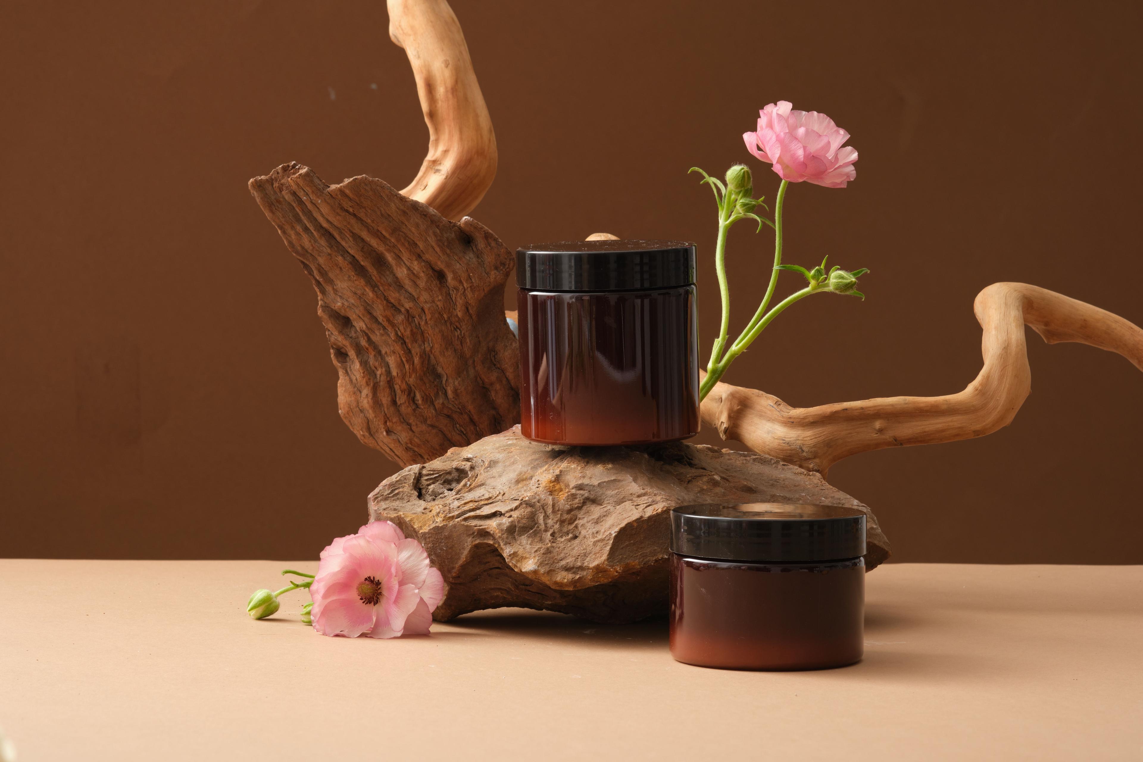 Amber Glass Jars vs. Clear Glass: Which Is Better?